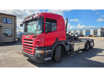 Камион со кука за подигање SCANIA P 420