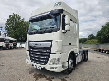 Камион влекач DAF XF 530
