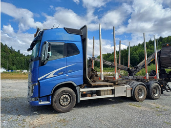 Камион за дрва VOLVO FH16 750