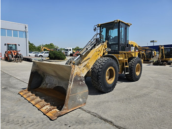 Натоварувач на тркала CATERPILLAR 930G