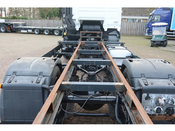 Камион со кабинска шасија MAN TGX 18 .340 4x2 Full air Chassis, twist locks: слика 4