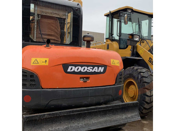 Багер гасеничар DOOSAN DH60