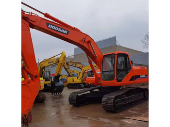Багер гасеничар Used Doosan DH220-7 excavator on sale with manual engine made in Korea: слика 2