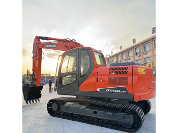 Багер гасеничар DOOSAN DX140