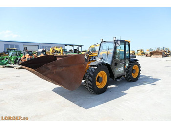 Телескопски ракувач JCB