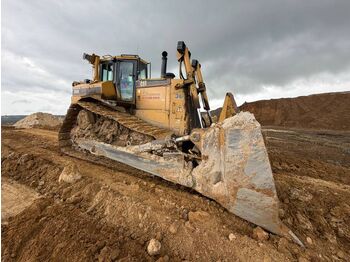 Булдожер CATERPILLAR D8R