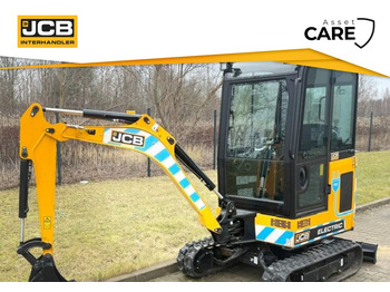 Мини багер JCB