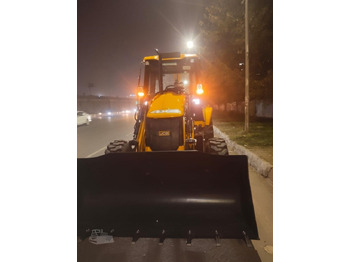 Ровокопач JCB 3DX
