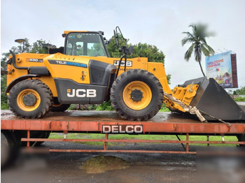 Телескопски ракувач JCB