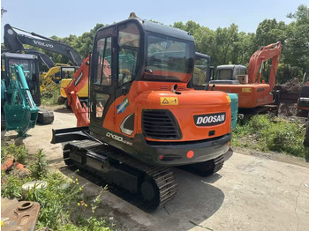 Мини багер DOOSAN DX60