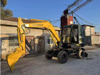 Багер на тркала