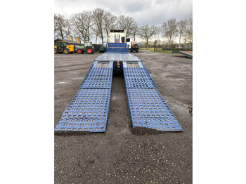 Полуприколка за низок утовар Nooteboom Lowloader tieflader 3 assen leaf spring, laadklep: слика 3
