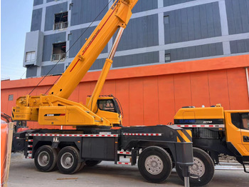 Мобилен кран XCMG XCT80