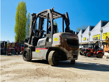 Дизел вилушкар NISSAN FGD02A30Q Chariot élévateur: слика 3