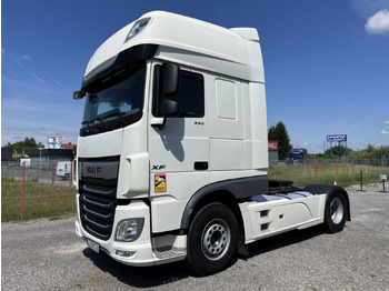 Камион влекач DAF XF 530