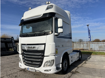 Камион влекач DAF XF 530