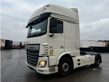 Камион влекач DAF XF 460