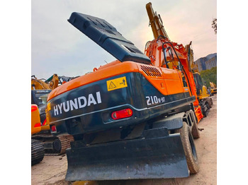 Багер на тркала Hyundai 210W-9: слика 2