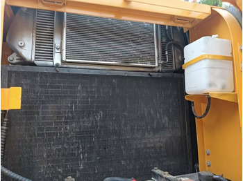 Лизинг на  Hyundai 220 LC-9S Hyundai 220 LC-9S: слика 3