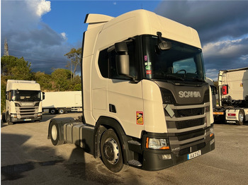 Камион влекач SCANIA R 450