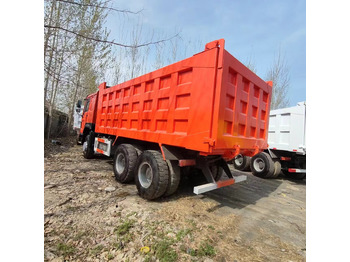 Кипер HOWO 371 6X4: слика 2