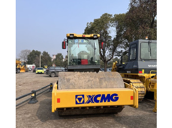 Компактор XCMG XS223J: слика 3