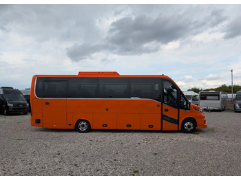 Нов Патнички вагон автобус Iveco Daily: слика 4
