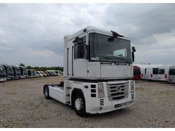 Камион влекач RENAULT Magnum