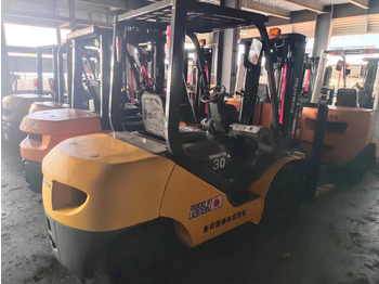 Дизел вилушкар KOMATSU