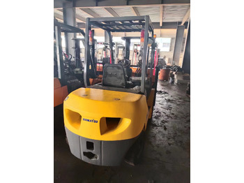 Дизел вилушкар KOMATSU FD30T-17: слика 4