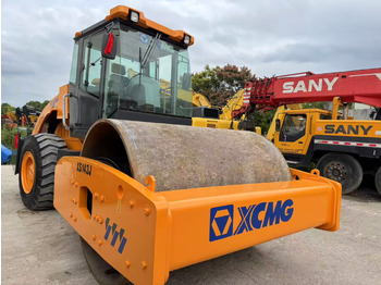 Лизинг на XCMG XS143J XCMG XS143J: слика 1