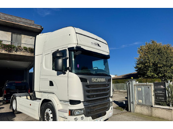 Камион влекач SCANIA R 450