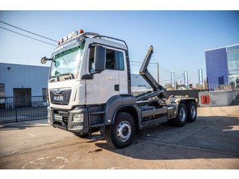 Камион со кука за подигање MAN TGS 26.420