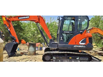 Багер гасеничар DOOSAN DX60