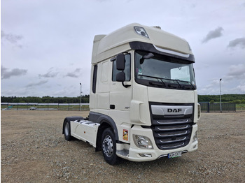 Камион влекач DAF XF 450
