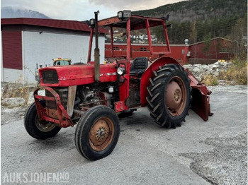 Трактор MASSEY FERGUSON 1000 series