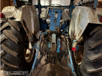 Трактор 1975 FORD 4000 MED FRONTLASTER: слика 4 Трактор 1975 FORD 4000 MED FRONTLASTER: слика 4