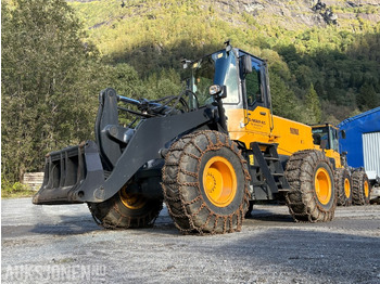 Натоварувач на тркала KOMATSU WA320