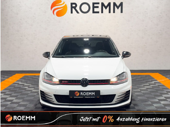 Седан VOLKSWAGEN