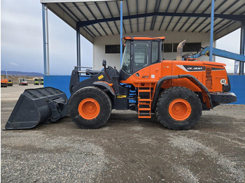 Натоварувач на тркала DOOSAN DL300