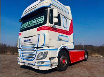Камион влекач DAF XF 450