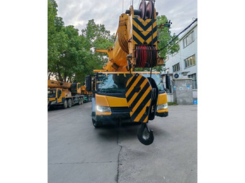 Мобилен кран XCMG XCT130