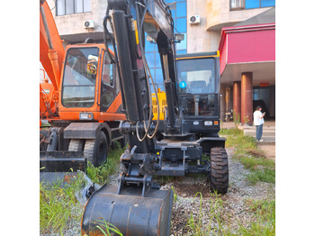 Багер на тркала Hyundai HW60  excavator: слика 2