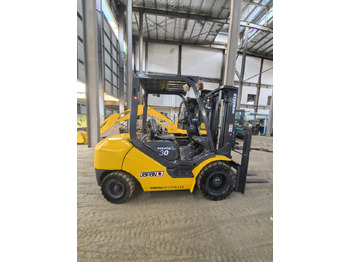 Дизел вилушкар KOMATSU