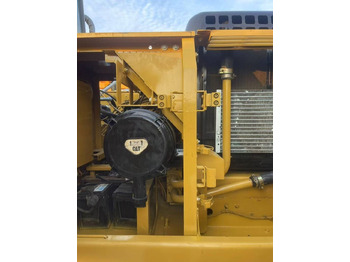 Багер гасеничар CAT 320 B: слика 5