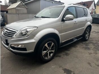 SUV