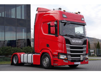 Камион влекач SCANIA R 450
