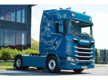 Камион влекач SCANIA S 500