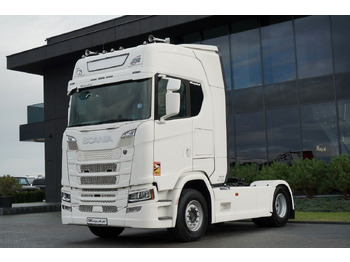 Камион влекач SCANIA S 500
