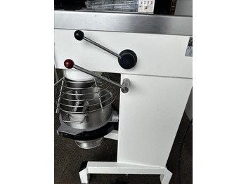 Опрема за обработка на храна Bear AR30 Planetary mixer: слика 2